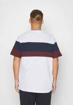 Pier One T-Shirts Med Print - White -Pier One 40f51fd857f7475f9c33def94567c748