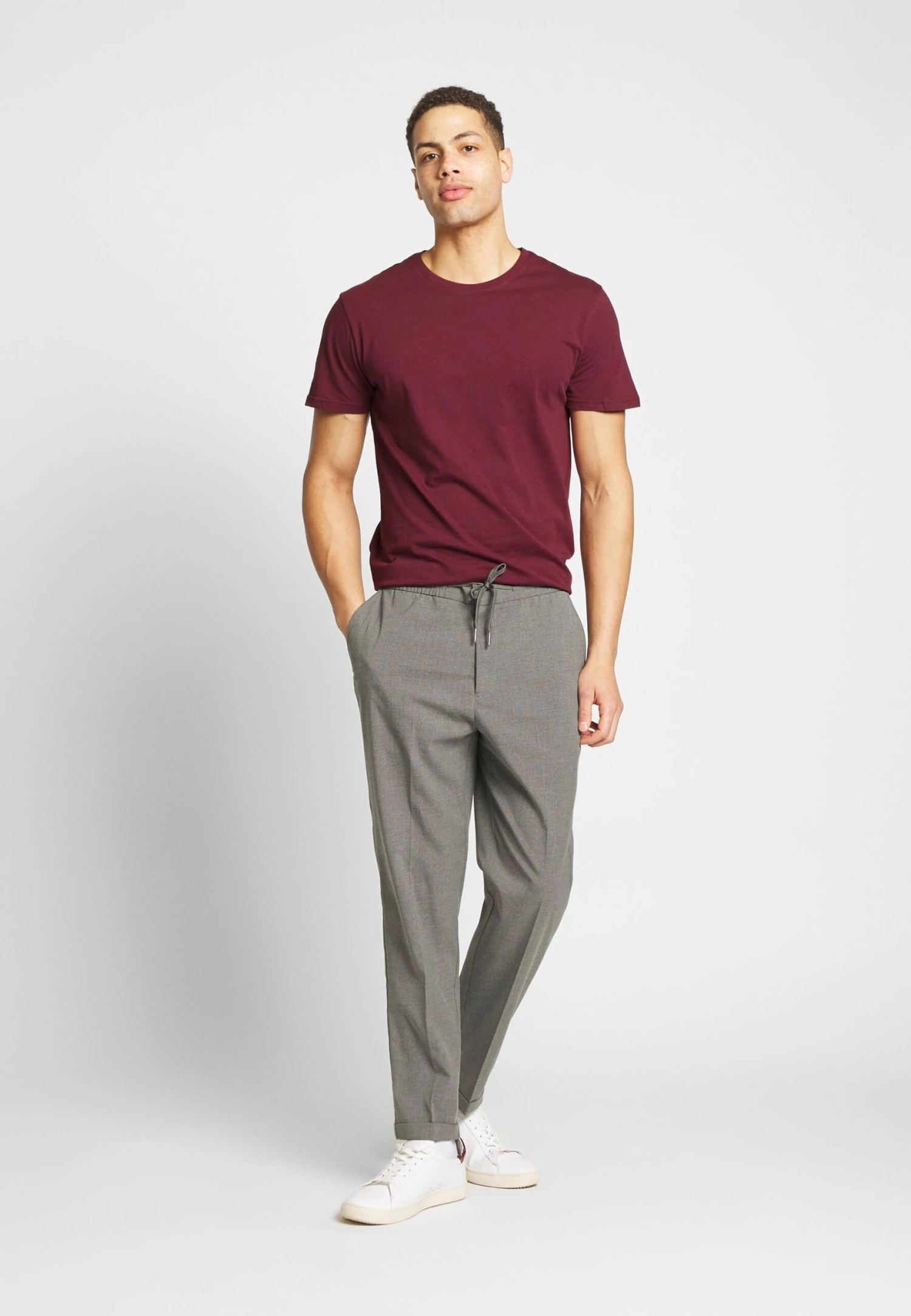 Pier One 3 Pack - T-Shirts - White/Dark Blue/Red 4 Pier One 3 Pack - T-Shirts - White/Dark Blue/Red - Bilde 2