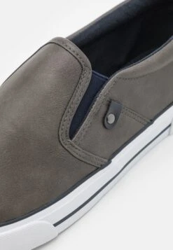 Pier One Unisex - Joggesko - Grey -Pier One 8f4c3bab60a8427abbcea954eebfdf86