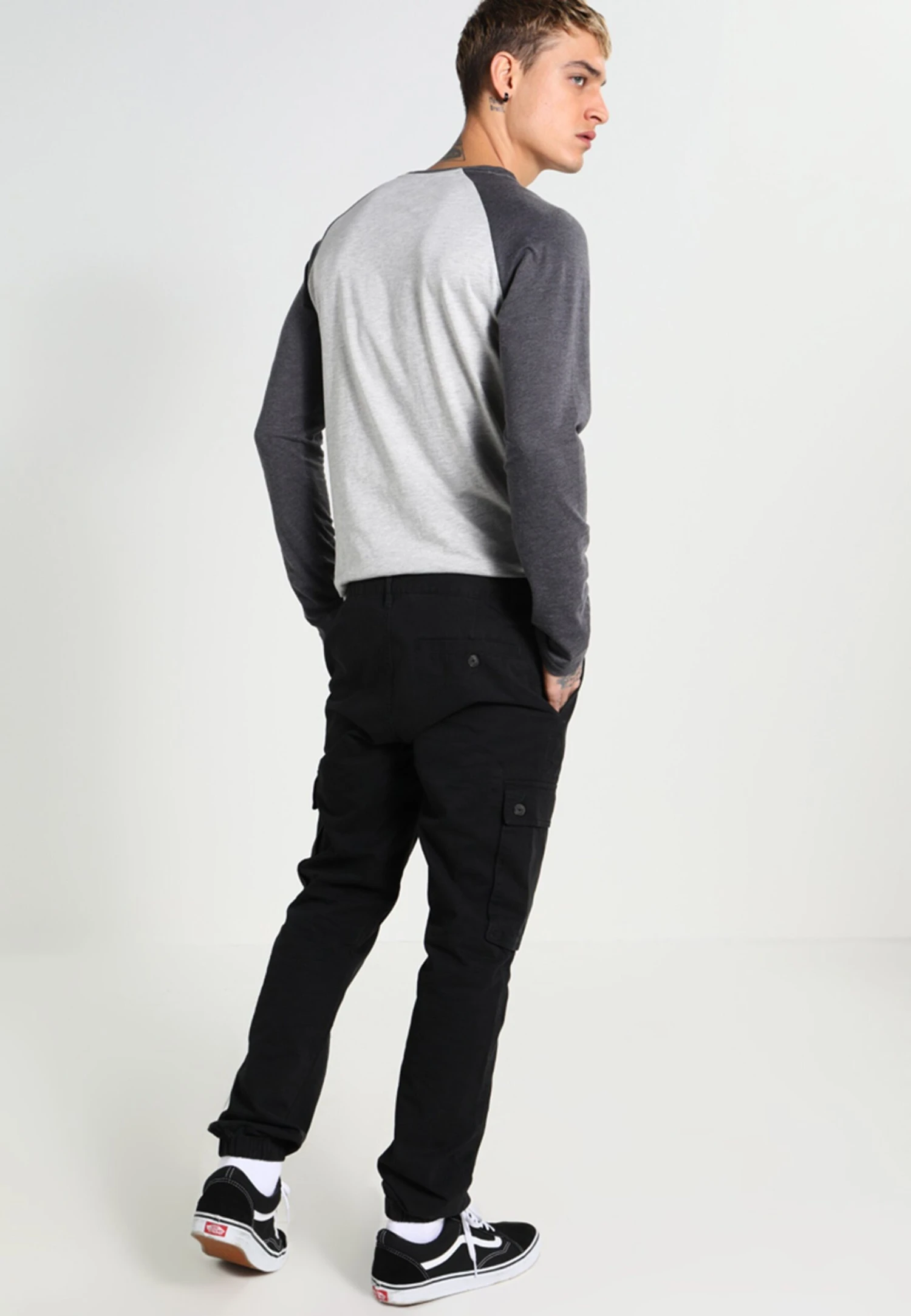 Pier One Cargobukse - Black 4 Pier One Cargobukse - Black - Bilde 3