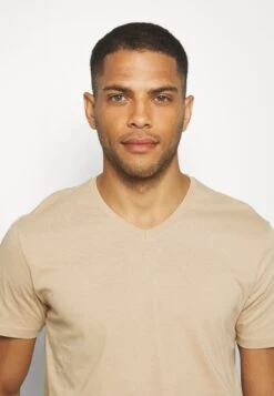 Pier One 3 Pack - T-Shirts - Khaki/Tan/Dark Blue -Pier One bbffca6578f845cdab35cb6a6e69d608