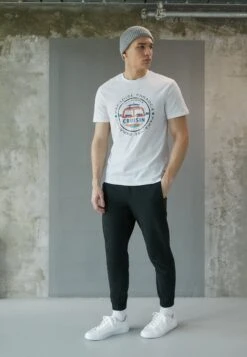 Pier One Unisex - Joggesko - White 12 Pier One Unisex - Joggesko - White -Pier One f3d9f233adc04e029acab68cd548119c